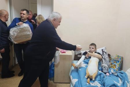 Делегация КПРФ во главе с К.К. Тайсаевым работает на Донбассе