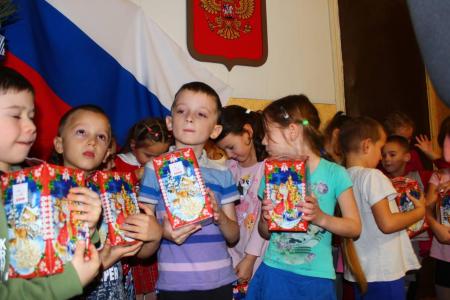Делегация КПРФ во главе с К.К. Тайсаевым работает на Донбассе