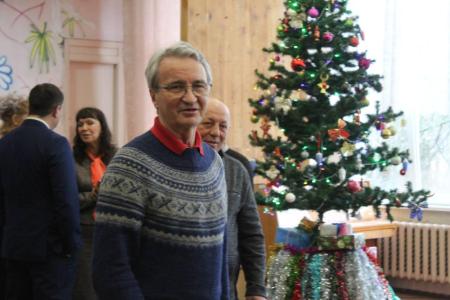 Делегация КПРФ во главе с К.К. Тайсаевым работает на Донбассе