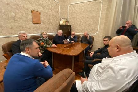 Делегация КПРФ во главе с К.К. Тайсаевым работает на Донбассе