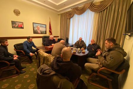 Делегация КПРФ во главе с К.К. Тайсаевым работает на Донбассе