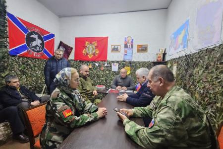 Делегация КПРФ во главе с К.К. Тайсаевым работает в Луганской Народной Республике
