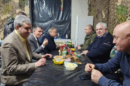 Делегация КПРФ во главе с К.К. Тайсаевым работает в Луганской Народной Республике