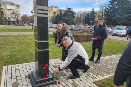Делегация КПРФ во главе с К.К. Тайсаевым работает в Луганской Народной Республике