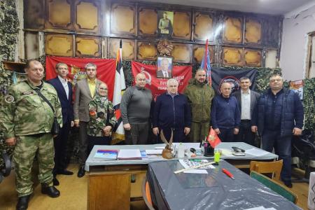 Делегация КПРФ во главе с К.К. Тайсаевым работает в Луганской Народной Республике