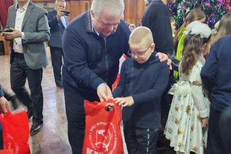 Делегация КПРФ во главе с К.К. Тайсаевым работает в Луганской Народной Республике