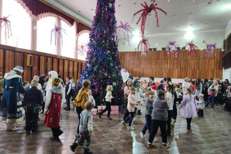 Делегация КПРФ во главе с К.К. Тайсаевым работает в Луганской Народной Республике