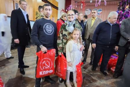 Делегация КПРФ во главе с К.К. Тайсаевым работает в Луганской Народной Республике