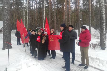Тюменские коммунисты почтили память И.В. Сталина