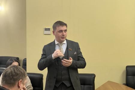 Юрий Афонин выступил в Центре политической учебы перед идеологами, агитаторами и пропагандистами