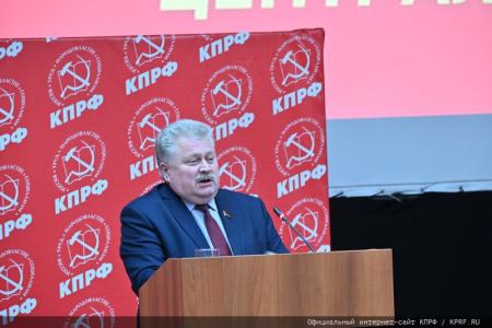 Пленум ЦК КПРФ рекомендовал делегатам предстоящего съезда выдвинуть Н.М. Харитонова кандидатом в Президенты России