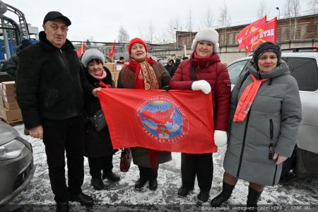 КПРФ отправила из Подмосковья 120-й новогодний гуманитарный конвой