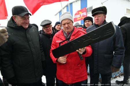 КПРФ отправила 119-й гуманитарный конвой на Донбасс