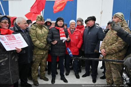 КПРФ отправила 119-й гуманитарный конвой на Донбасс