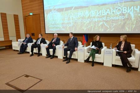 В.И. Кашин провел Парламентские слушания на тему «Законодательное обеспечение повышения доходности и рентабельности сельскохозяйственного производства»