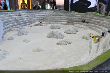 Депутаты-коммунисты посетили Международную выставку-форум «Россия»
