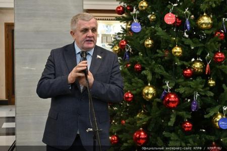 Г.А. Зюганов принял участие в Госдуме в благотворительной акции «Елка желаний»