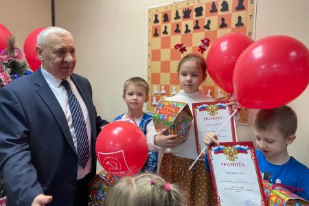 Шахматный турнир «Ёлочка» прошел в спортивной школе №3 Нижнего Новгорода при поддержке партии КПРФ