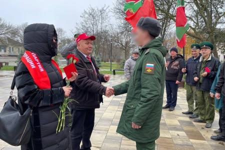 В Крыму отметили День героев Отечества