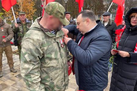 В Крыму отметили День героев Отечества