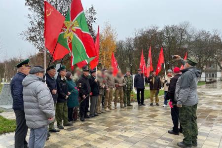 В Крыму отметили День героев Отечества