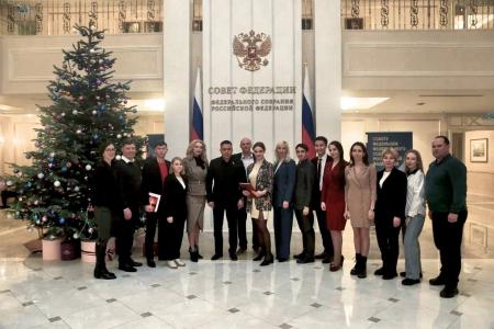 В Совете Федерации состоялась встреча члена ЦК КПРФ, сенатора РФ Айрата Гибатдинова с кураторами Всероссийского конкурса детского и юношеского творчества «Земля Талантов»