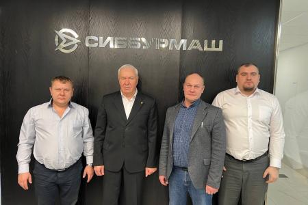 Депутат Соболев посетил завод "СибБурМаш"