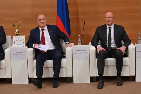 Заседание фракции КПРФ в Госдуме прошло с участием заместителя Председателя российского Правительства Дмитрия Чернышенко