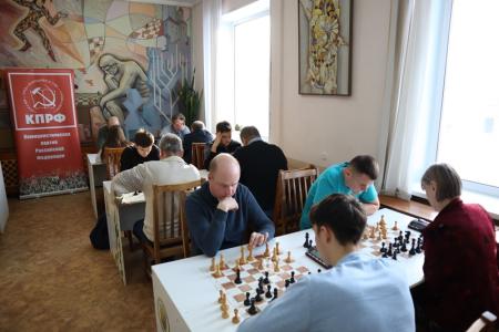 В Орле прошел шахматный турнир в честь 105-летия ленинского комсомола