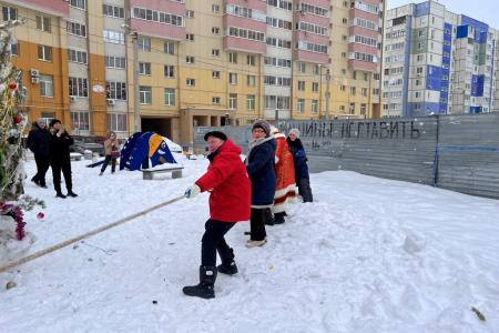 Пензенские депутаты-коммунисты организовали праздники двора