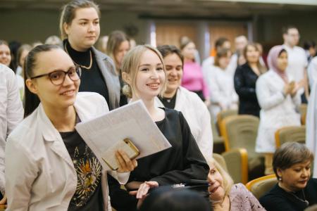 Николай Харитонов провел встречу с представителями общественных организаций и студентами Дальневосточного государственного медицинского университета