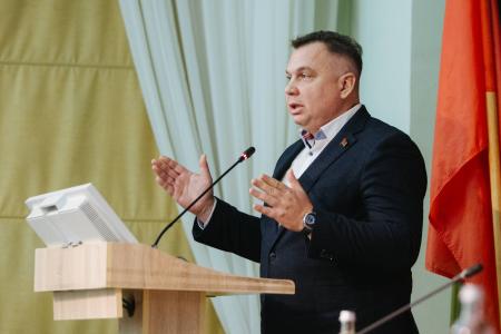 Николай Харитонов провел встречу с представителями общественных организаций и студентами Дальневосточного государственного медицинского университета