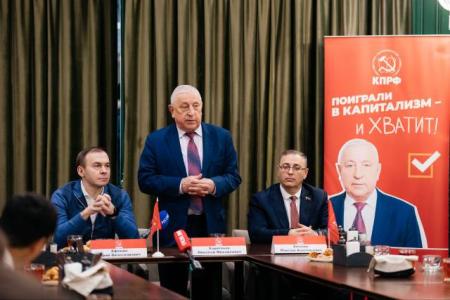 Николай Харитонов поздравил учащихся с Татьяниным днём!