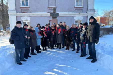Подмосковные коммунисты: «Трудясь, мы знаем: Ленин - с нами!»