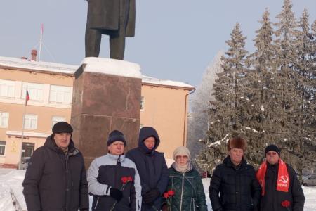 Коммунисты Новгородской области почтили память Владимира Ильича Ленина