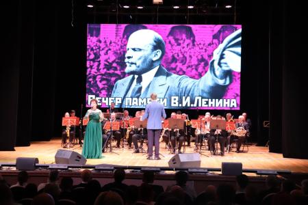 В День памяти В.И. Ленина Юрий Афонин посетил Ульяновск