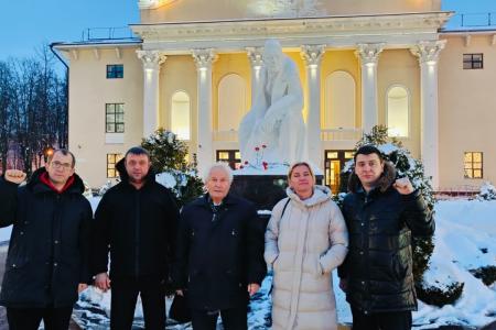 Подмосковные коммунисты: «Трудясь, мы знаем: Ленин - с нами!»