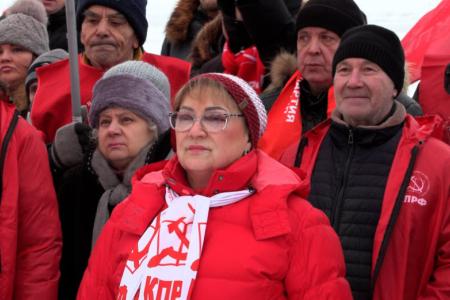 Саратовские коммунисты почтили память В.И Ленина
