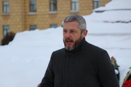 Пензенские коммунисты вместе с союзниками возложили цветы к памятнику В.И. Ленину