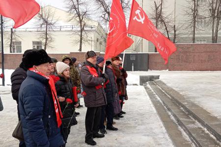 Воронежские коммунисты почтили память защитников города