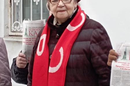 В Калуге прошла акция «Красные в городе»