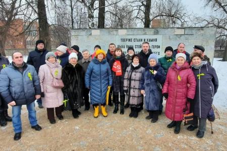 Санкт-Петербург. Районные отделения КПРФ провели мероприятия, приуроченные ко Дню полного освобождения Ленинграда от блокады