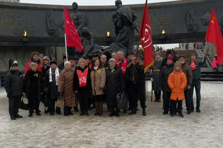 Санкт-Петербург. Районные отделения КПРФ провели мероприятия, приуроченные ко Дню полного освобождения Ленинграда от блокады