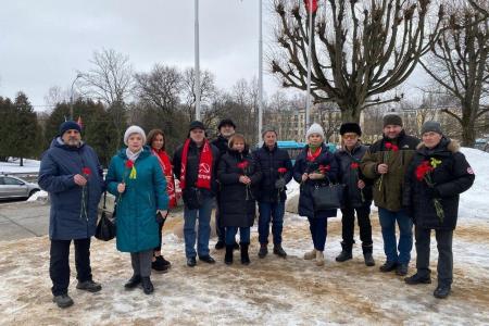 Санкт-Петербург. Районные отделения КПРФ провели мероприятия, приуроченные ко Дню полного освобождения Ленинграда от блокады
