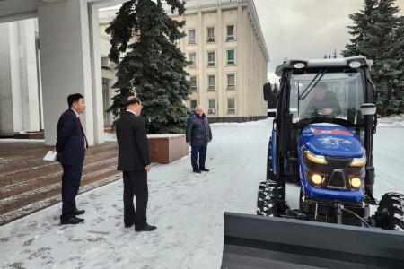 В канун Нового года К.К. Тайсаев встретился с послом КНДР Син Хон Чхолем