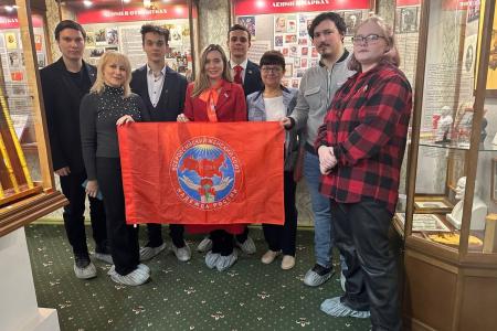 Надежда и Ленин!