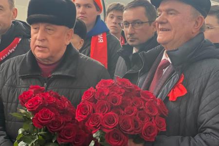 Делегация ЦК КПРФ во главе с Г.А. Зюгановым и Н.М. Харитоновым прибыла с рабочим визитом в Санкт-Петербург