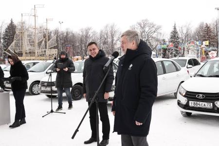 Автопарки ульяновских больниц пополнились новыми автомобилями
