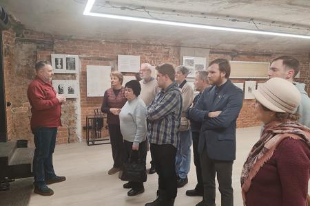 Коммунисты и комсомольцы города Иваново ознакомились с выставкой «История мемориала Красная Талка»