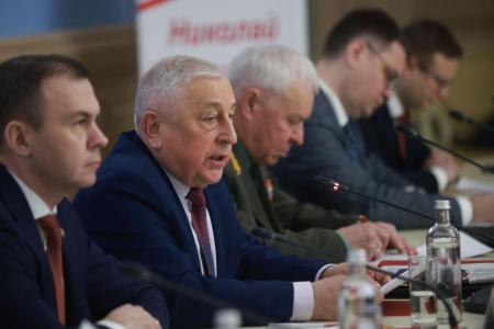 Кандидат в Президенты от КПРФ Николай Харитонов выступил с инициативой введения беспроцентной ссуды на покупку первого жилья для молодых семей